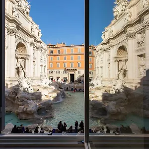 Apartment Iflat The Trevi View, Rome